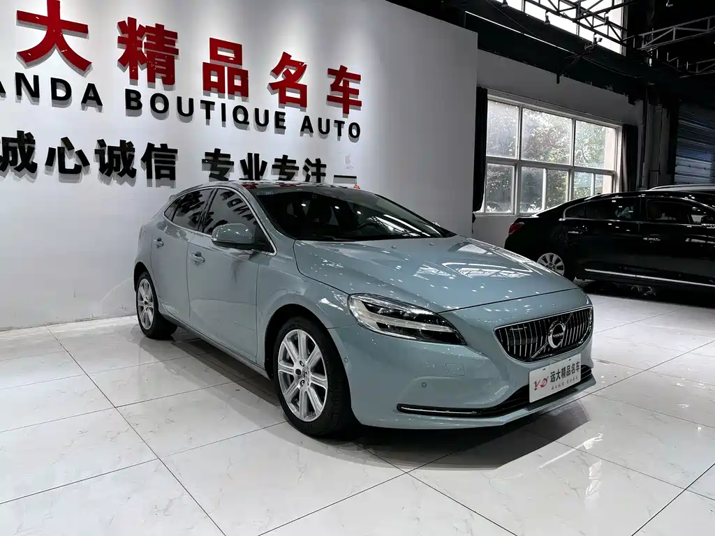 Volvo V40 2018 — фото 3