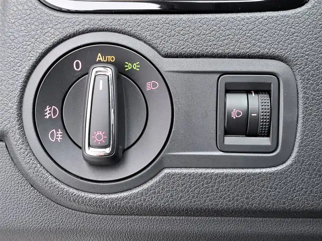 Volkswagen Polo 2016 — фото 21