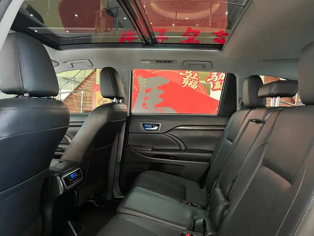 Toyota Highlander 2016 — фото 15