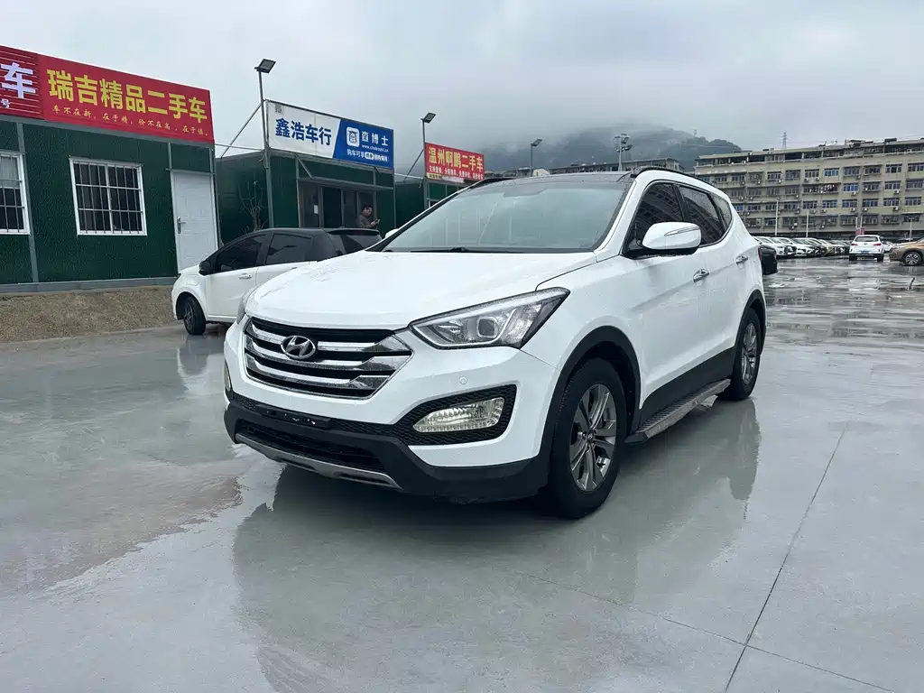 Hyundai Santa Fe 2016