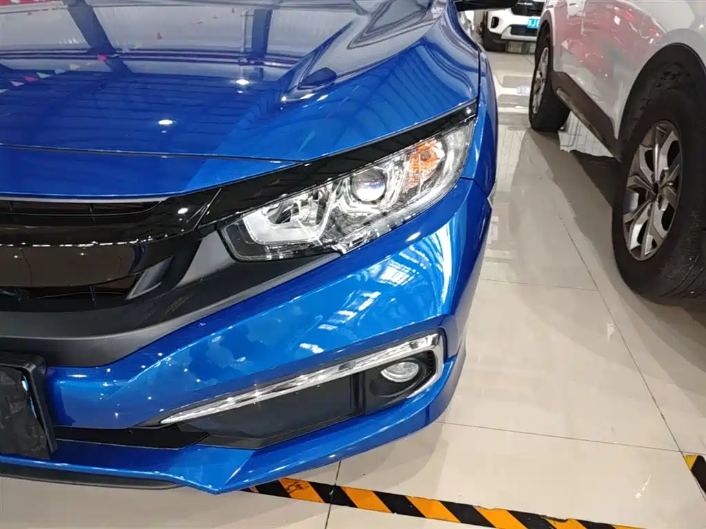 Honda Civic 2020 — фото 24
