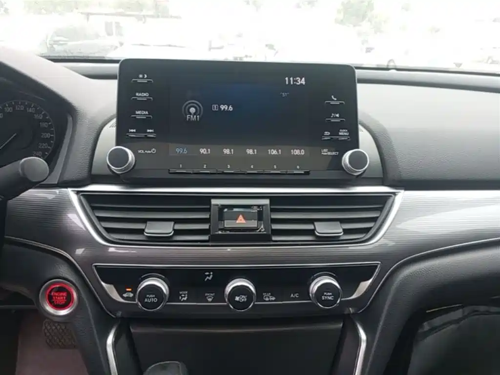 Honda Accord 2018 — фото 13