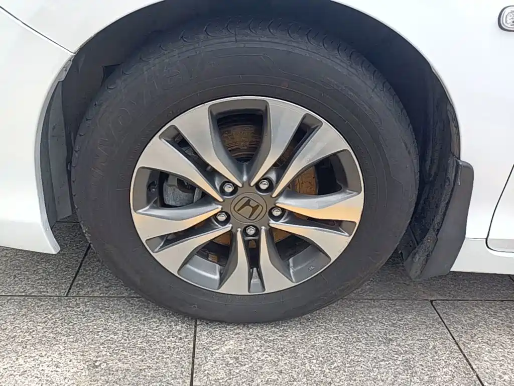 Honda Accord 2015 — фото 23