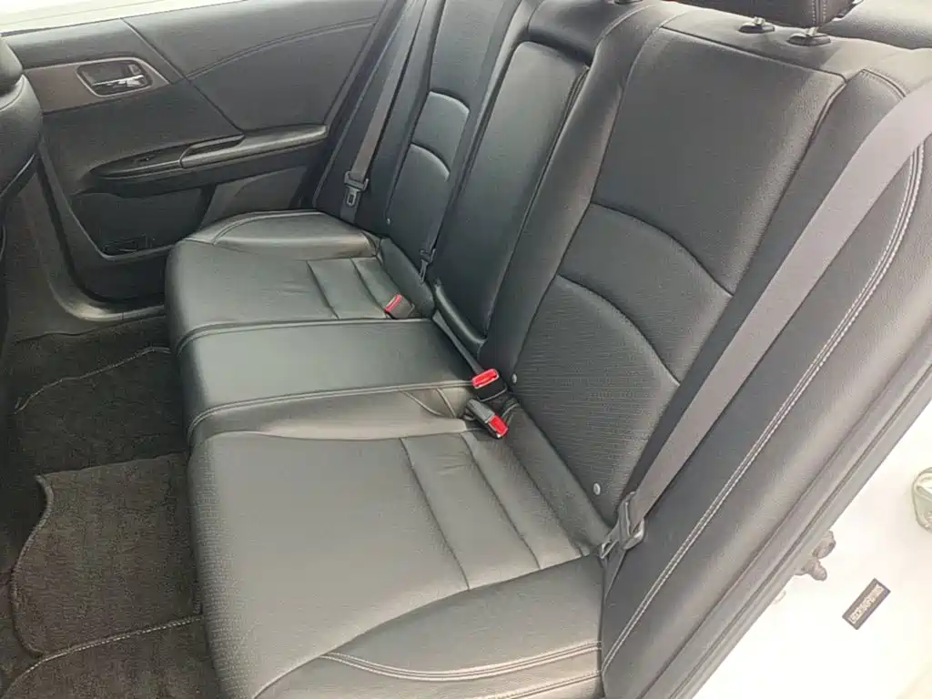 Honda Accord 2015 — фото 17