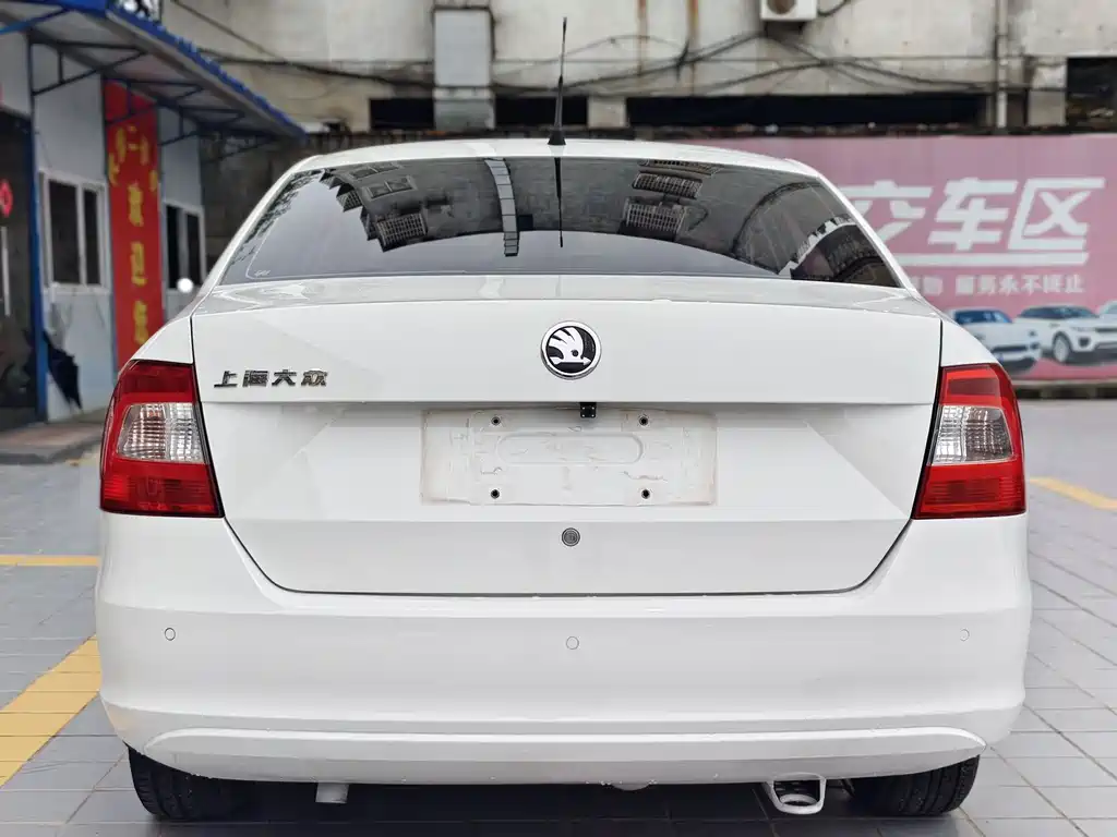Skoda Rapid 2016 — фото 17
