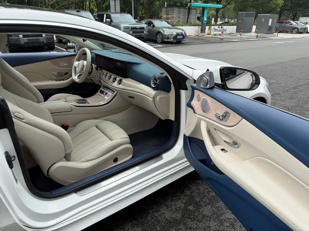 Mercedes-Benz E-Class 2019 — фото 11