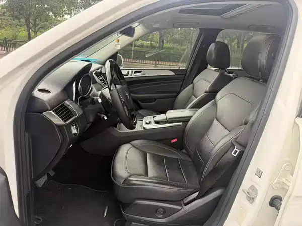 Mercedes-Benz M-Class 2015