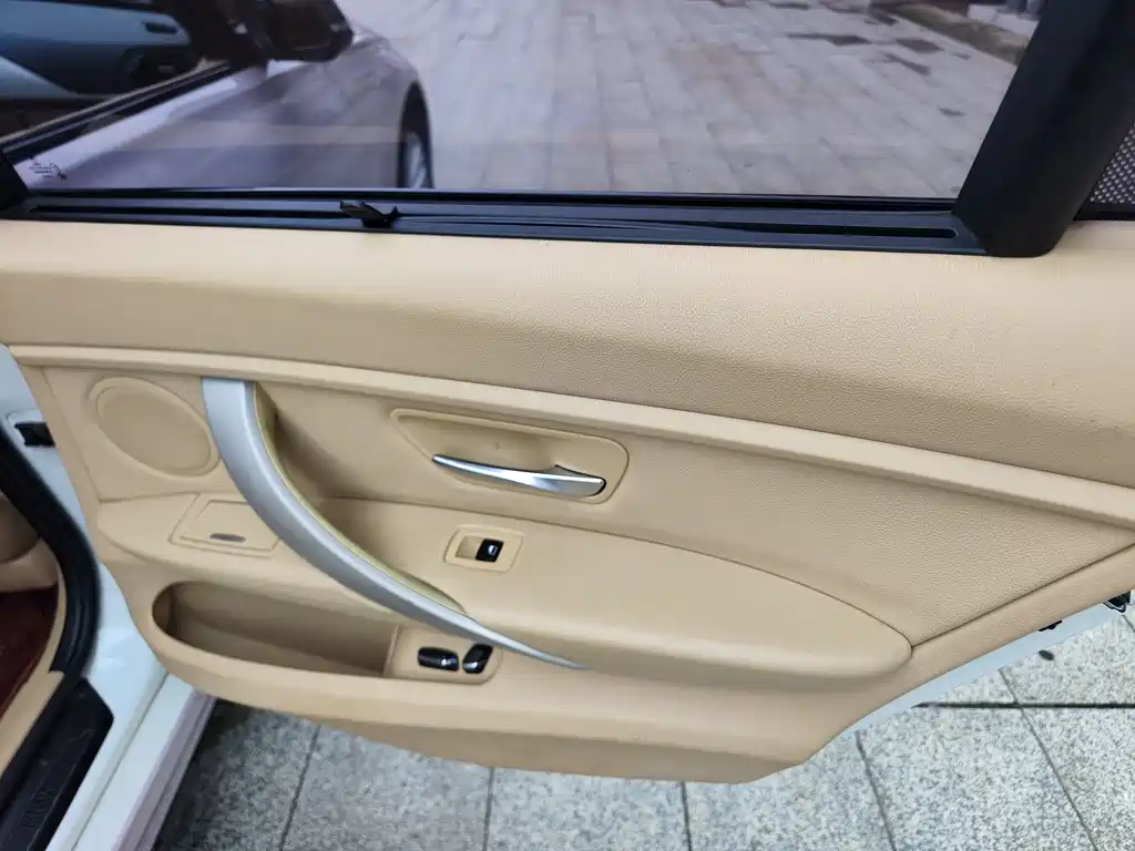 BMW 3 Series 2014 — фото 13