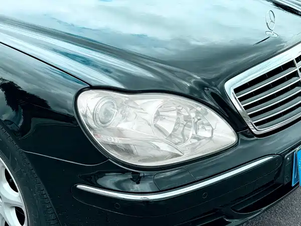 Mercedes-Benz S-Class 2005