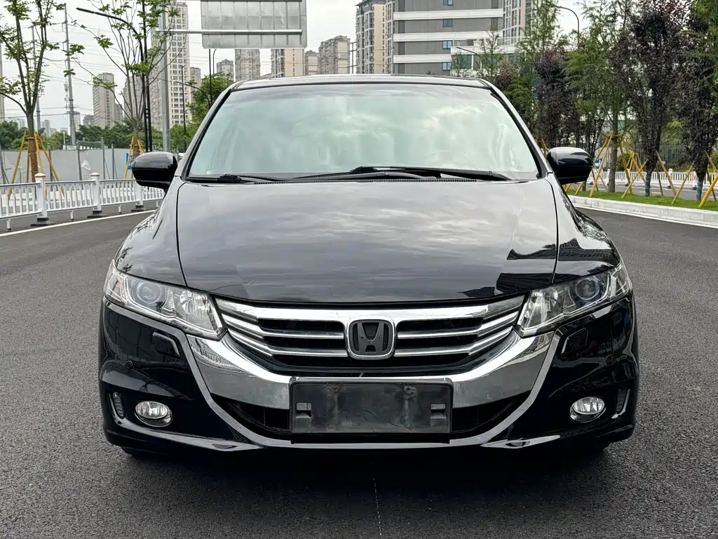 Honda Odyssey 2013 — фото 2