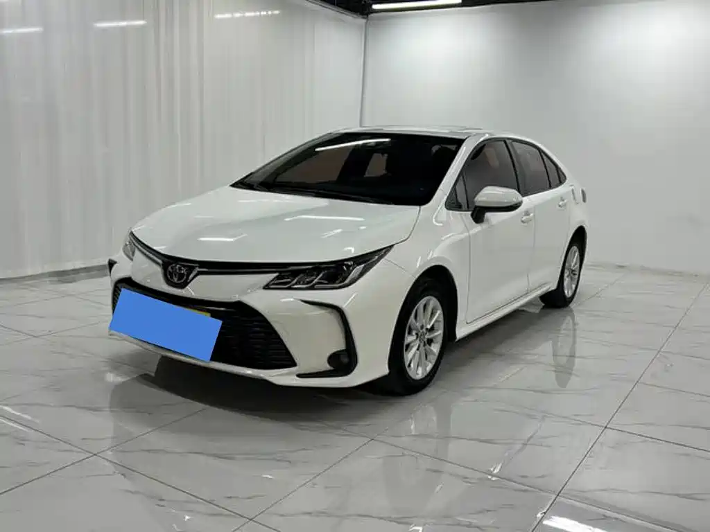 Toyota Corolla 2022 — фото 1