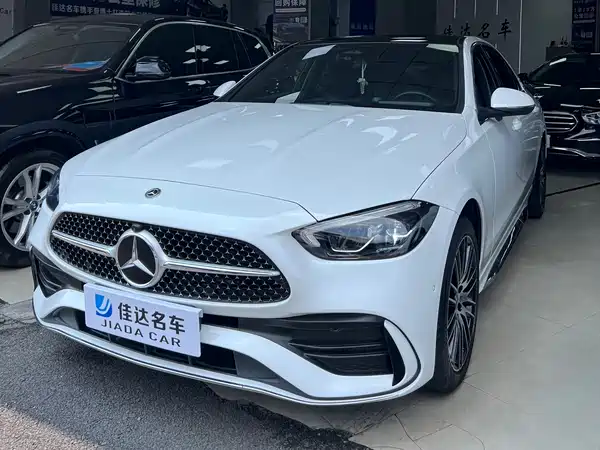 Mercedes-Benz C-Class 2024