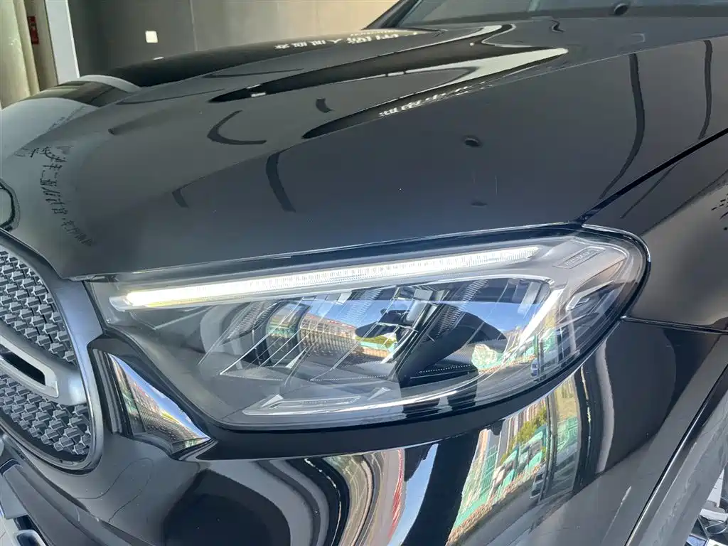 Mercedes-Benz GLC 2023