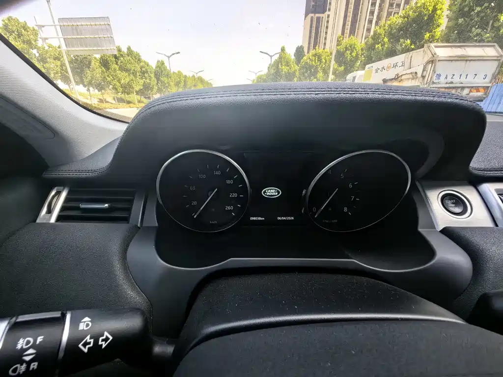 Land Rover Evoque 2018 — фото 9