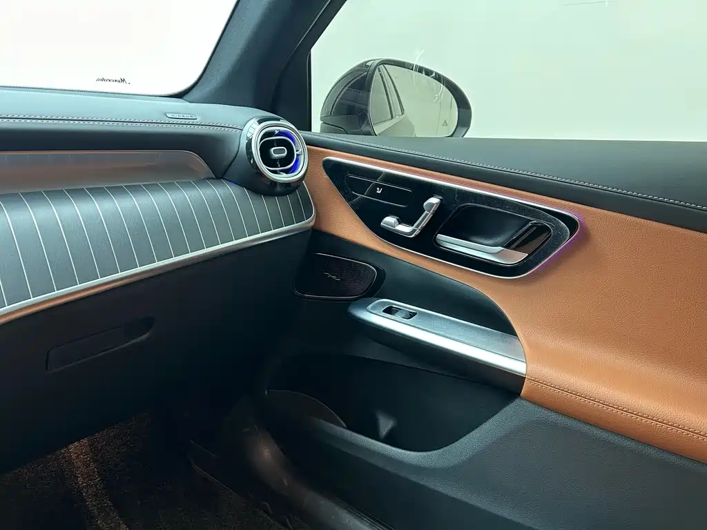 Mercedes-Benz GLC 2024 — фото 10