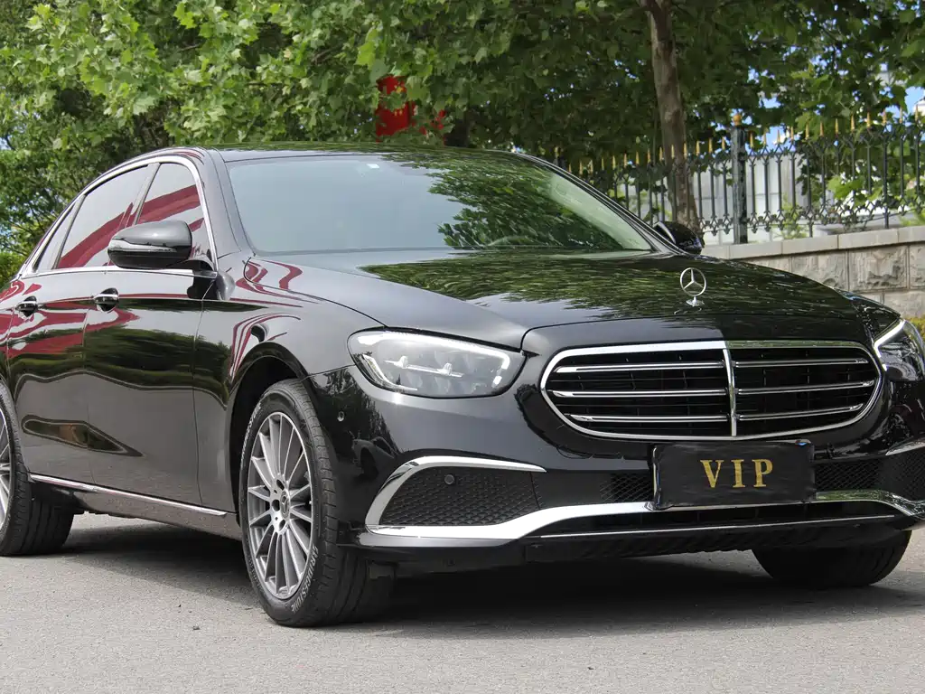 Mercedes-Benz E-Class 2022 — фото 3
