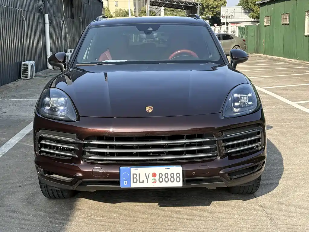 Porsche Cayenne 2017 — фото 2