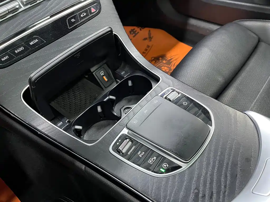 Mercedes-Benz C-Class 2019 — фото 18