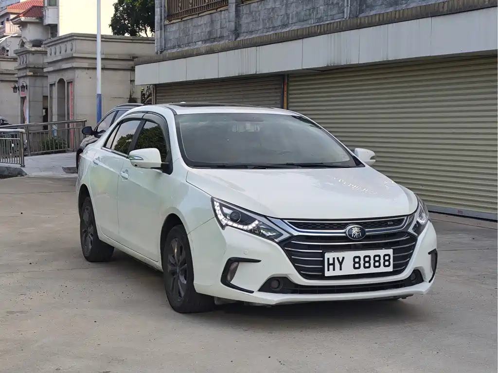 BYD Qin NEV 2018 — фото 3