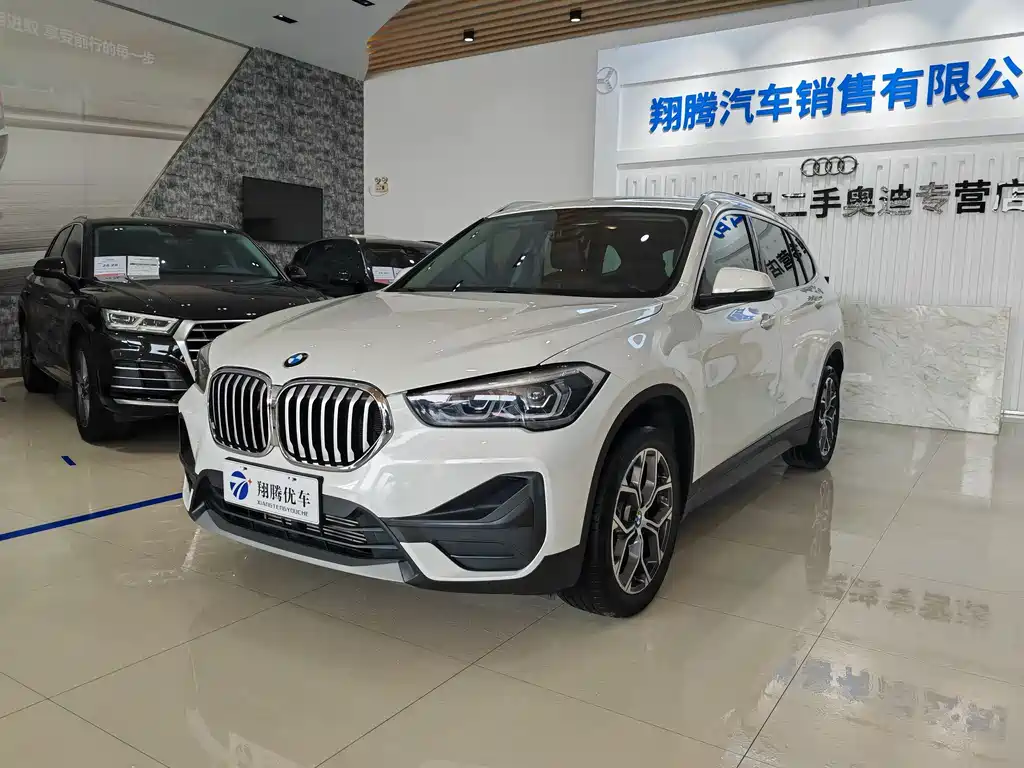 BMW X1 2021 — фото 1
