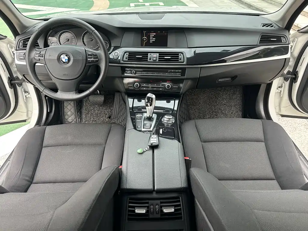 BMW 5 Series 2013 — фото 7