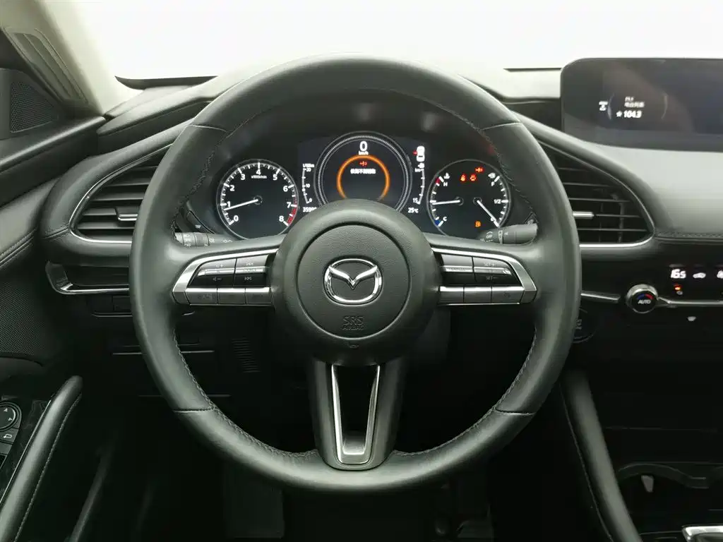 Mazda 3 Axela 2020 — фото 11