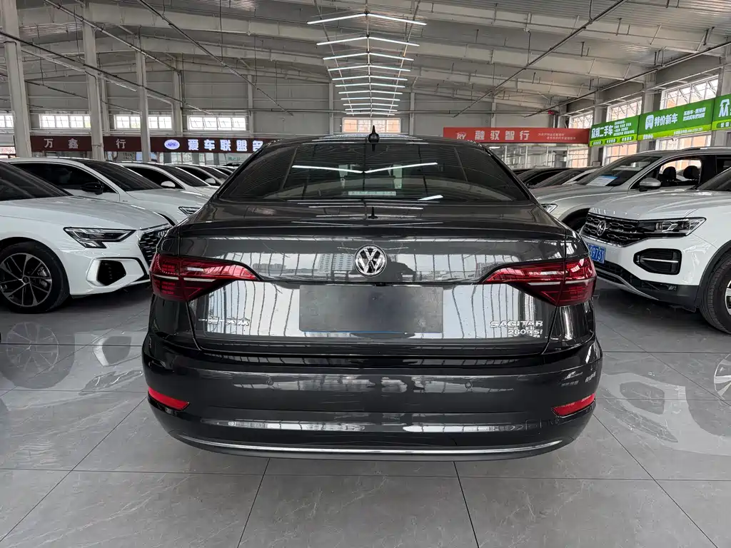 Volkswagen Sagitar 2022