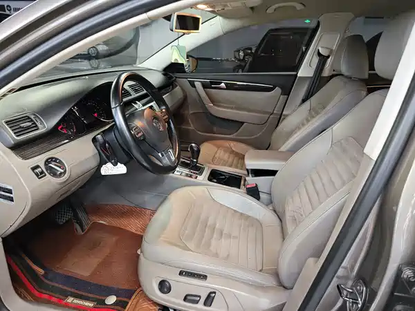 Volkswagen Magotan 2012