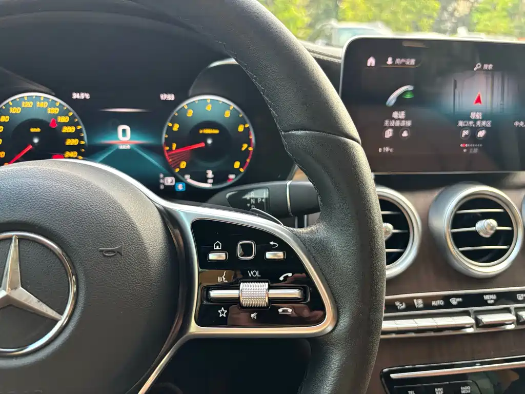 Mercedes-Benz GLC 2020 — фото 19