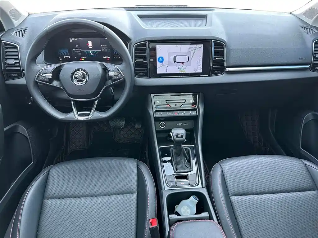 Skoda Karoq 2023 — фото 10