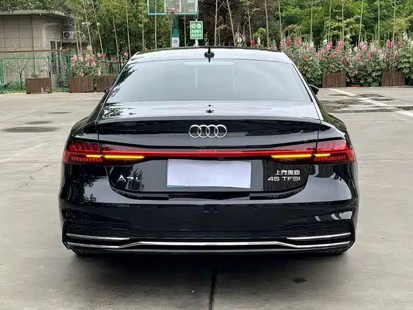 Audi A7L 2024