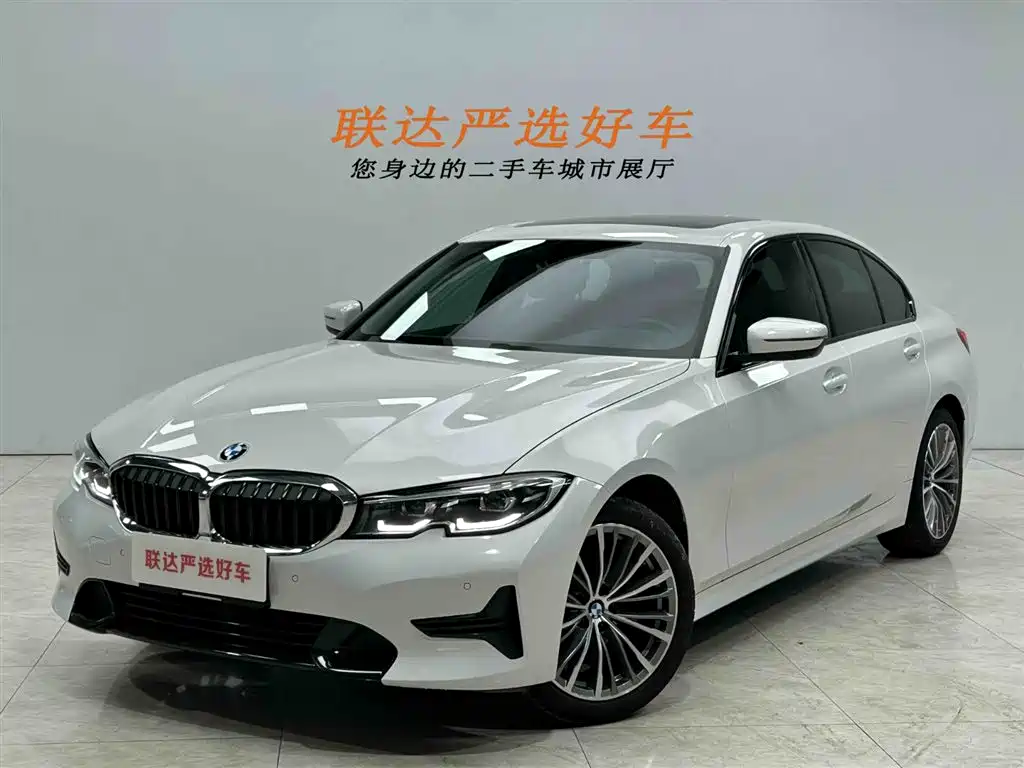 BMW 3 Series 2022 — фото 1