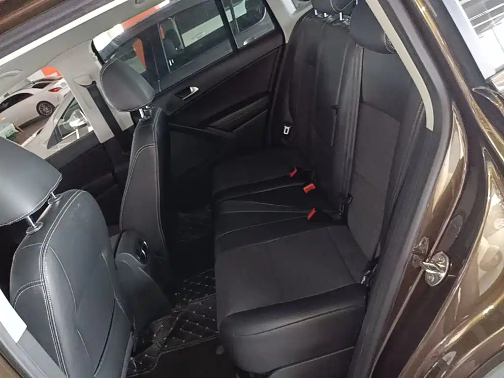 Volkswagen Tiguan 2017 — фото 17