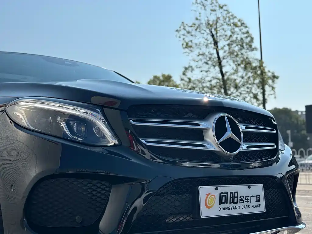 Mercedes-Benz GLE 2018 — фото 35