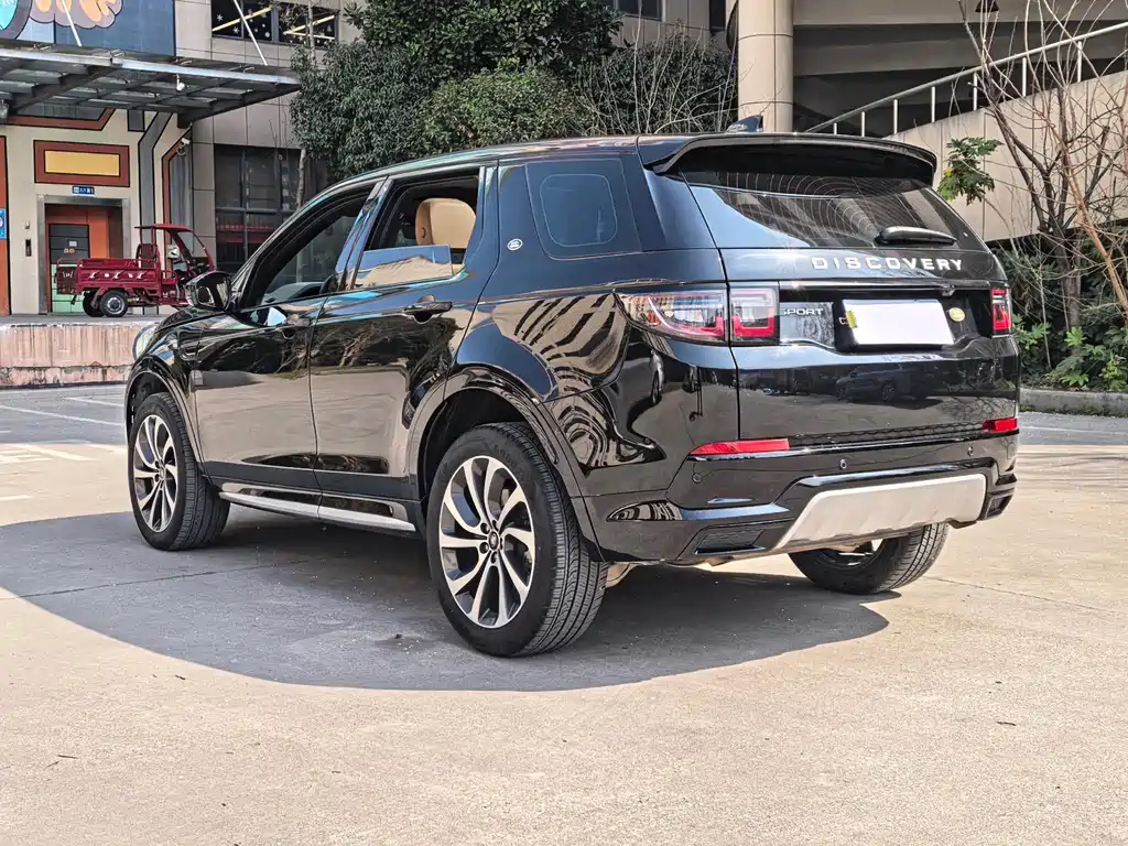 Land Rover Discovery Sport 2024 — фото 15