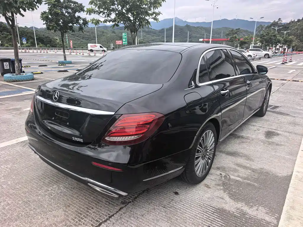 Mercedes-Benz E-Class 2020 — фото 9