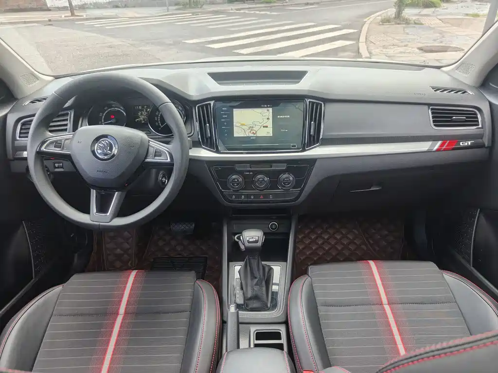 Skoda Kamiq 2020 — фото 12