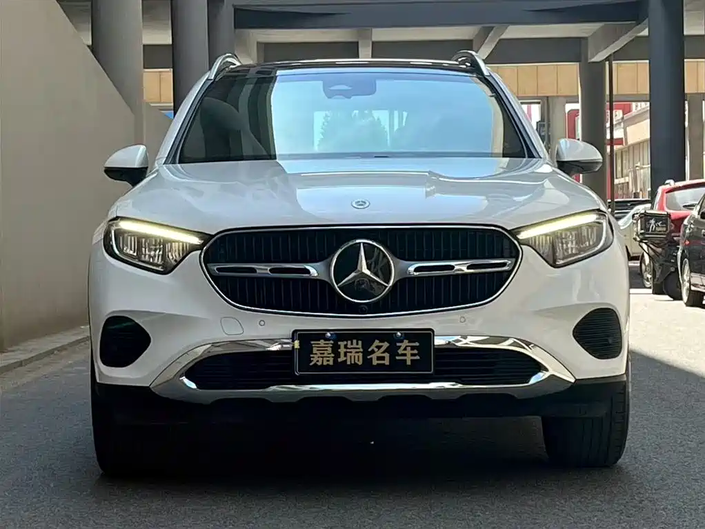 Mercedes-Benz GLC 2023