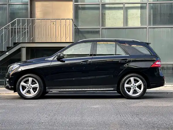 Mercedes-Benz M-Class 2015