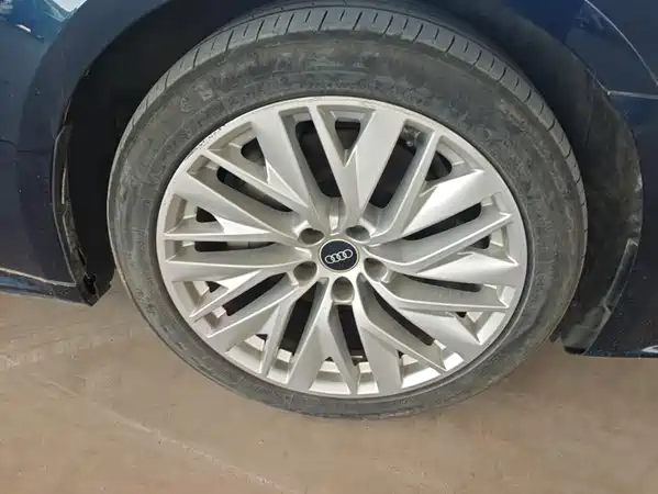 Audi A7L 2024