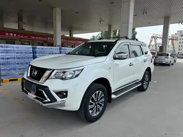 Nissan Terra 2018