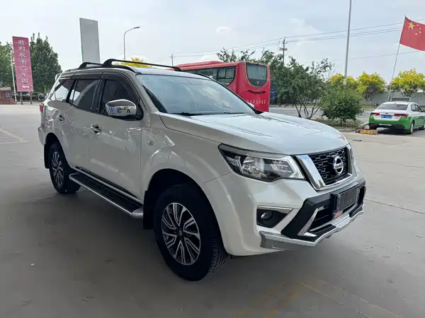 Nissan Terra 2018