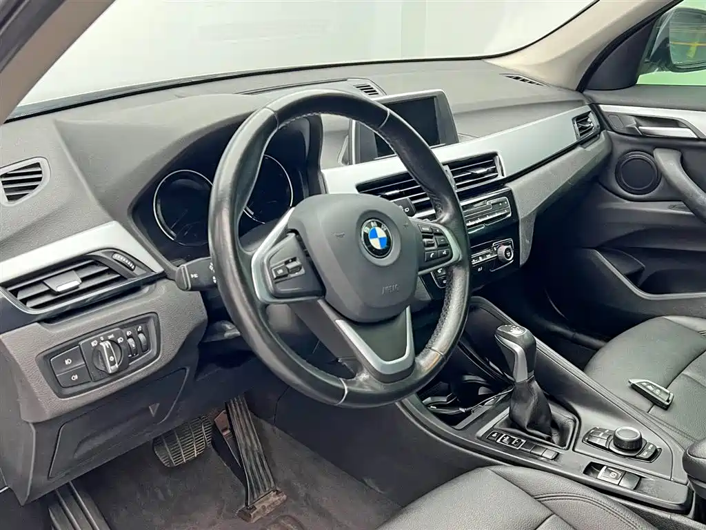 BMW X1 2019 — фото 14