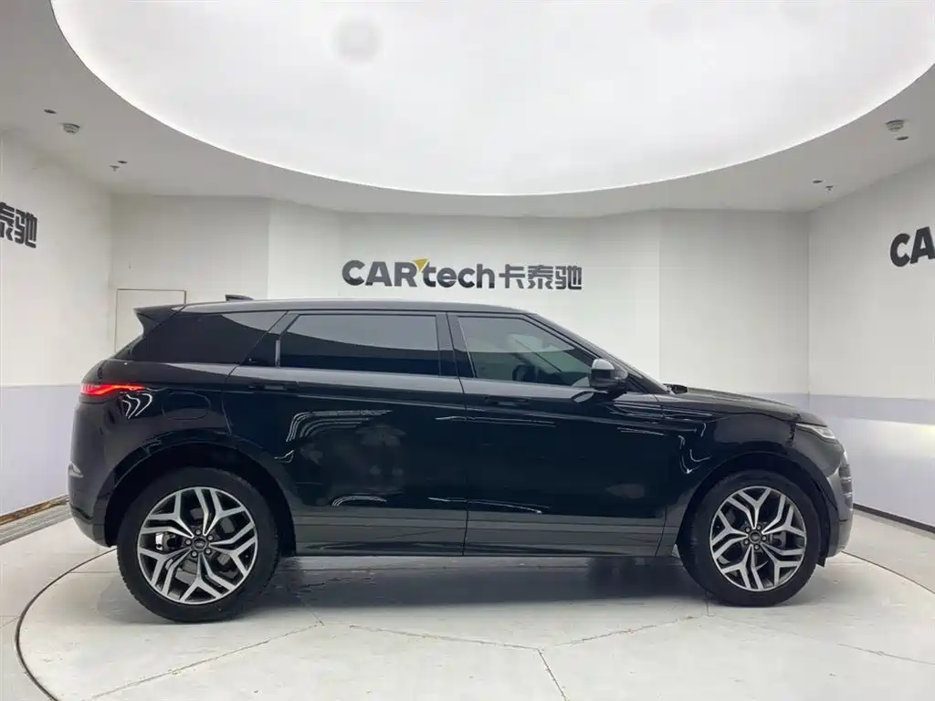Land Rover Evoque 2023 — фото 4
