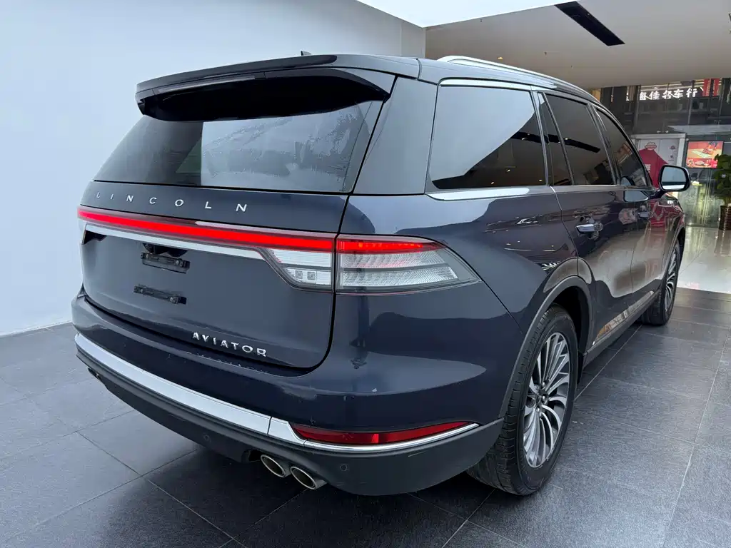 Lincoln Aviator 2021 — фото 12
