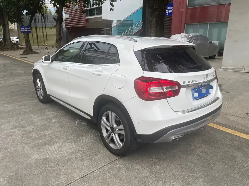 Mercedes-Benz GLA 2016
