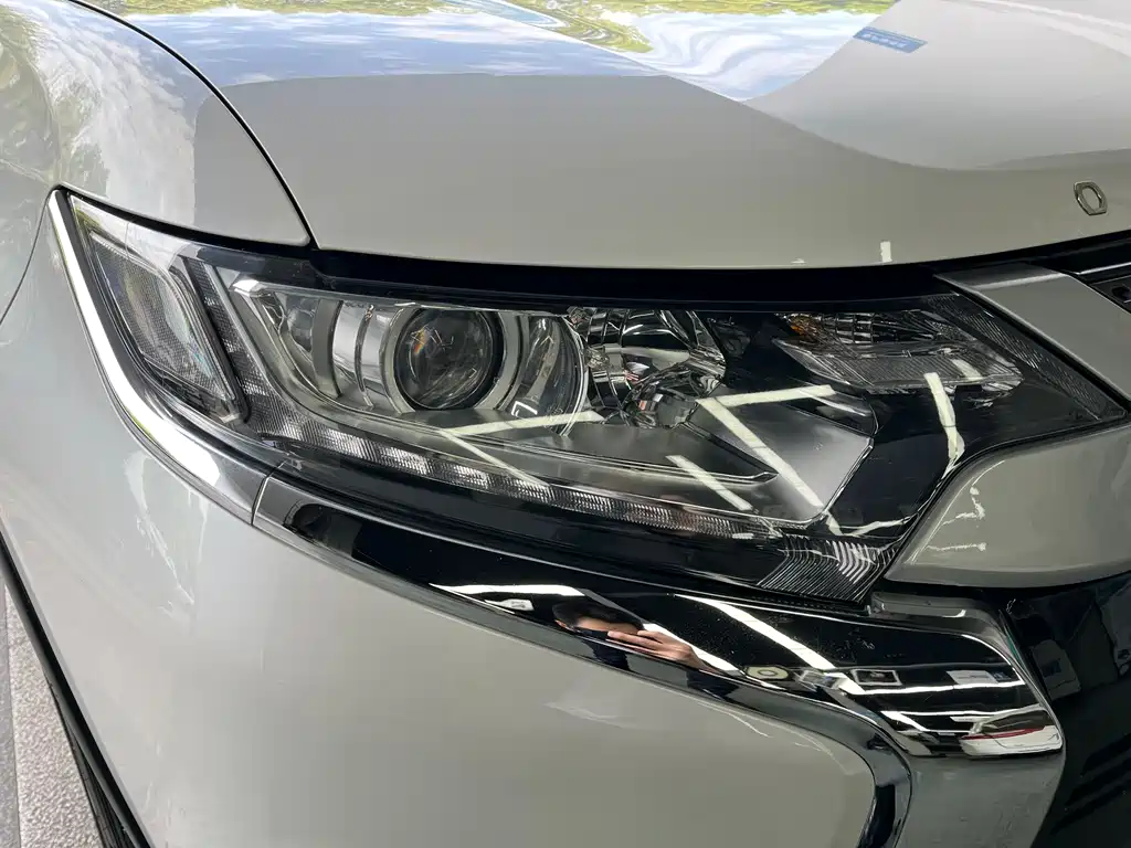 Mitsubishi Outlander 2019 — фото 14