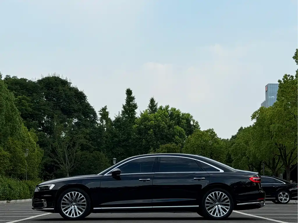 Audi A8 2021