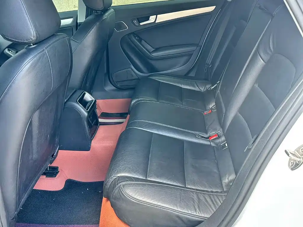 Audi A4L 2016