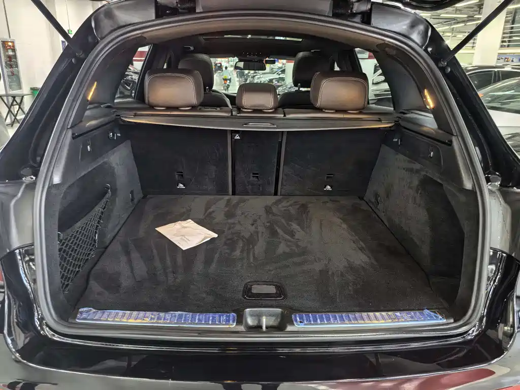 Mercedes-Benz GLC 2018 — фото 14